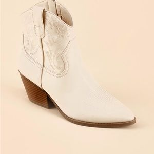 Indigo Rd Alydia Vegan Suede Boots size 8